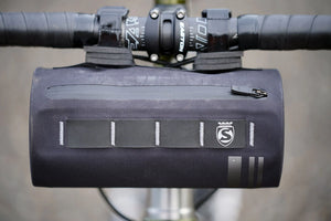 Grinta Handlebar Bag  Black